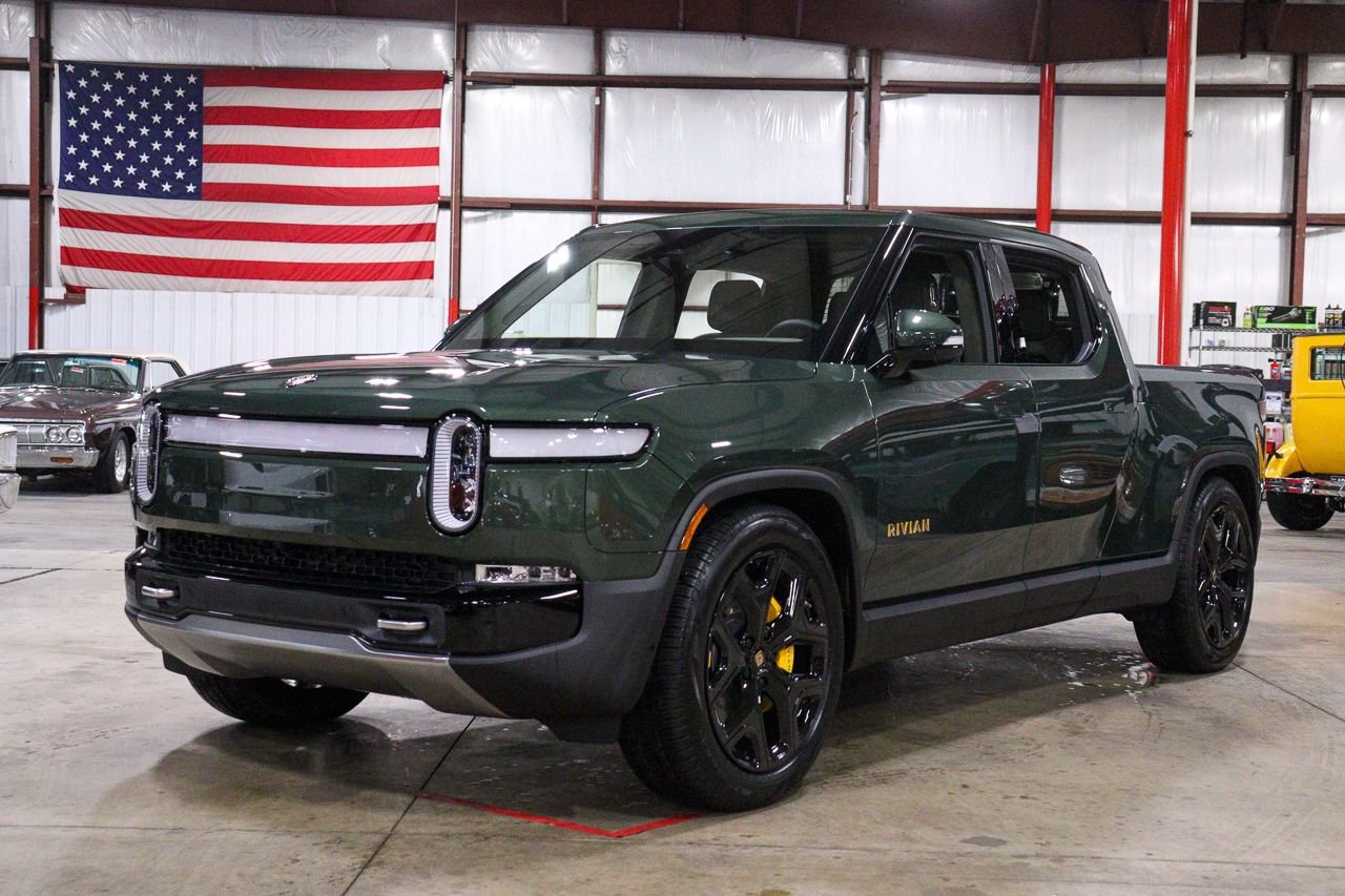 Rivian R1T Adventure